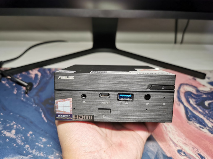 Asus Mini PC PN62, Desain Mungil dan Lengkap
