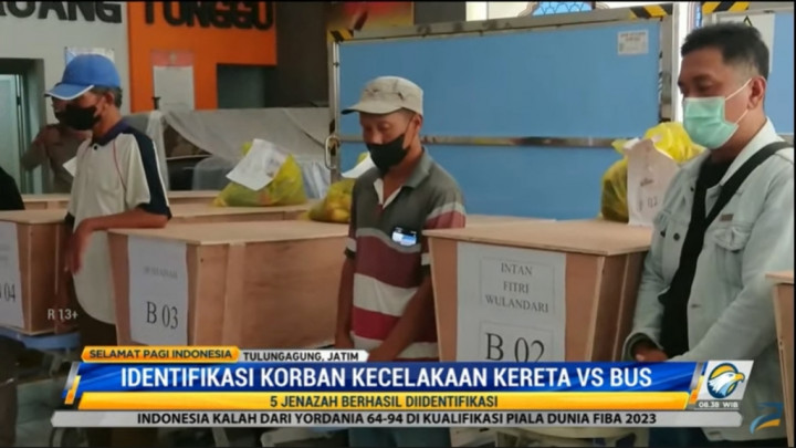 Korban Meninggal Kecelakaan Kereta dan Bus di Tulungagung Teridentifikasi 5 Orang
