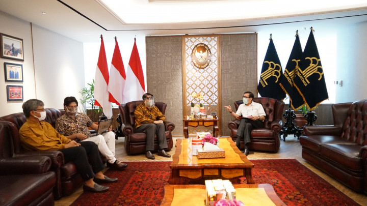 Raih Penghargaan dari Presiden Rodrigo Duterte, Yasonna: Ini <i>Surprise</i>!