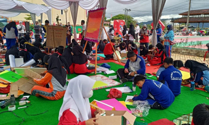 Mengenal Konsep dan Fungsi Majalah Dinding, Apa Saja Sih Isinya?