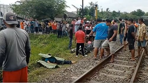 Sirine Mati, Pemotor di Blitar Tewas Tertabrak Kereta