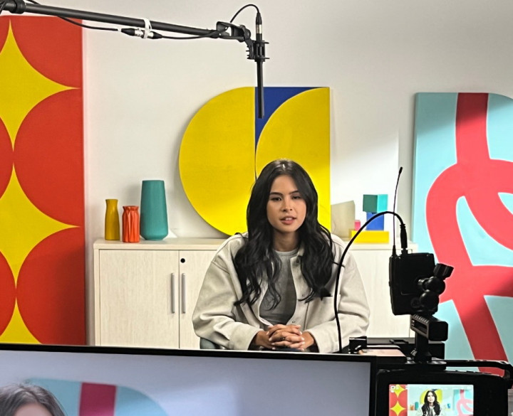 Maudy Ayunda Ajak Generasi Muda Belajar Kepemimpinan