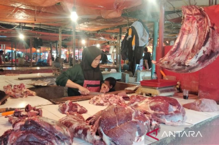 Harga Meroket, Penjualan Daging Sapi di Cianjur Lesu