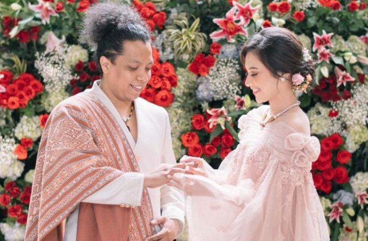 Ibunda Tak Mau Lihat Anak Indah Permatasari dan Arie Kriting: Terlalu Sakit Hati!