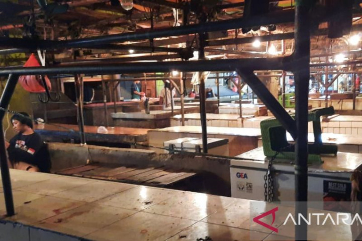 Sepi Pembeli, Pedagang Daging Sapi di Pasar Tambun Bekasi Terpaksa Jual Rugi