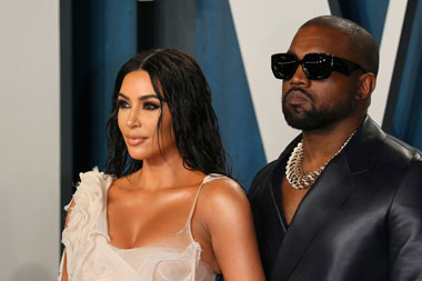 Kim Kardashian Resmi Bercerai dari Kanye West