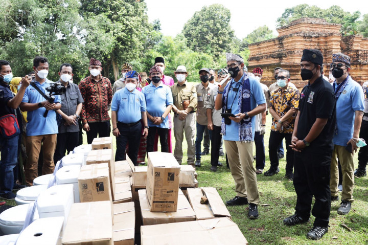 Menparekraf Sandiaga Sumbang Kloset Duduk untuk Desa Wisata Muara Jambi