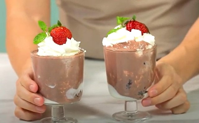 Yuk, buat minuman segar rice yoghurt chocodrink. Pasti nikmat dan segarkan harimu! (Foto: Dok. Endeus TV)