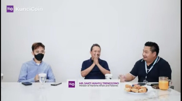 Menteri Kelautan dan Perikanan Wahyu Sakti Trenggono (tengah). Dok. Istimewa