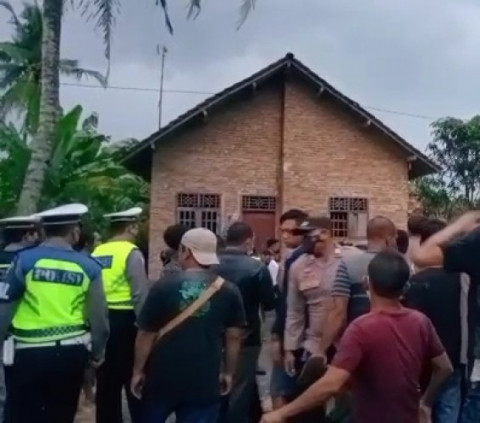 Polisi Jaga Ketat Rumah Pelaku Mutilasi Bocah di Lampung Timur