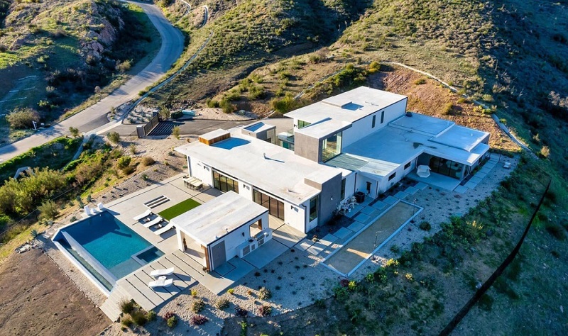 Rumah Taylor Lautner di kawasan Agoura Hills, California. Foto: Redfin