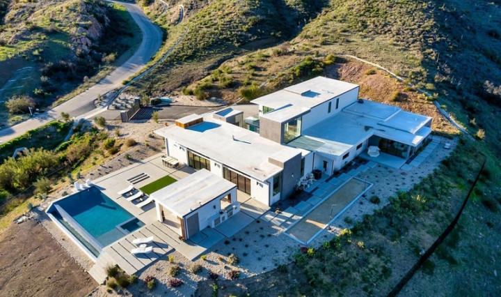 Terpencil, Taylor Lautner Putuskan Jual Rumah Rp71 Miliar