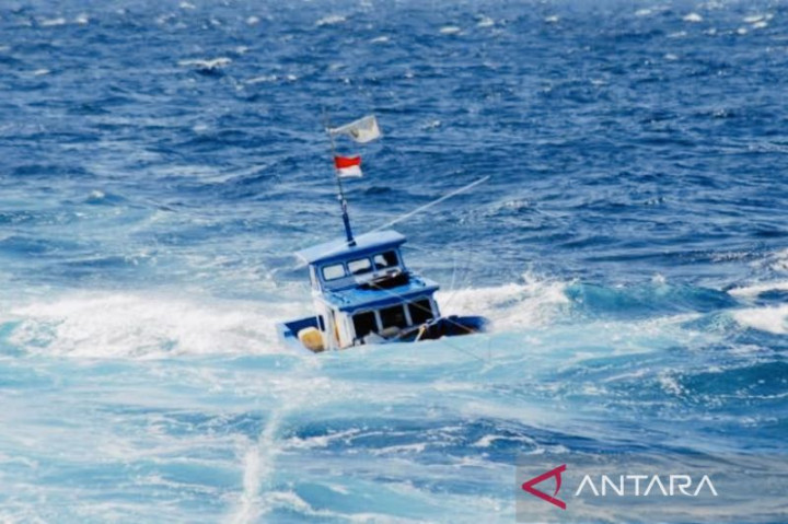 Basarnas Evakuasi 3 Nelayan Aceh di Pulau Babi