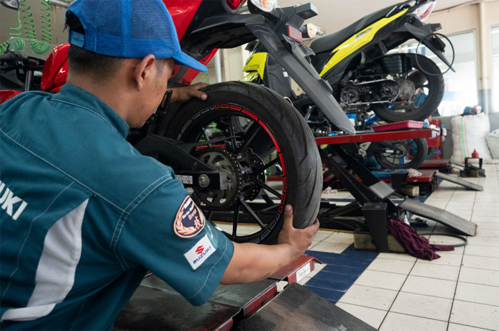 Siap Kembali Kerja Hari Senin, Jangan Lupa Periksa Motor