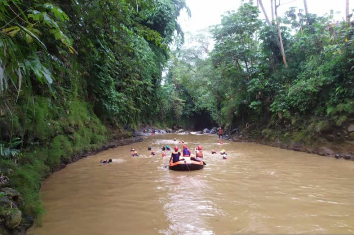 Seorang Warga Bogor Tewas Terbawa Arus Sungai Ciliwung