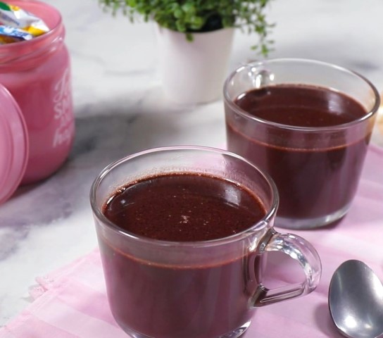 Yuk, ikuti resep hot chocolate sticks dari Endeus TV berikut ini. (Foto: Dok. Endeus TV)