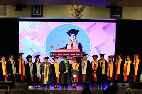 Bagaimana Menjadi Seorang Guru Besar? Ini Syarat dan Kontribusinya