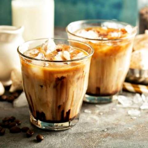 Sontek resep es kopi cokelat untuk temani WFH kamu yuk! (Foto: Dok. Endeus TV)