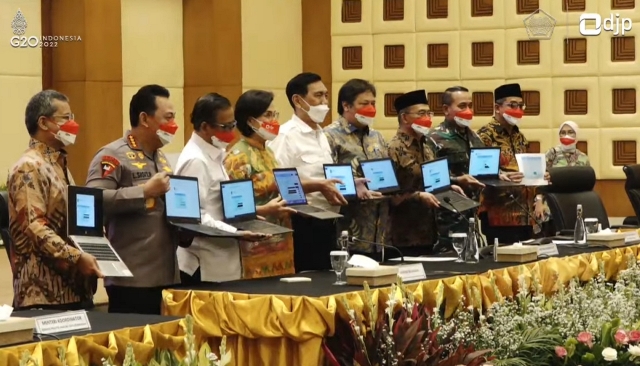 Sri Mulyani Sampaikan SPT Tahunan Bareng 4 Menko