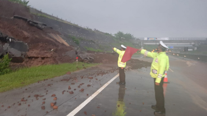 Tol Pandaan-Malang Longsor, Polisi Rekayasa Lalu Lintas