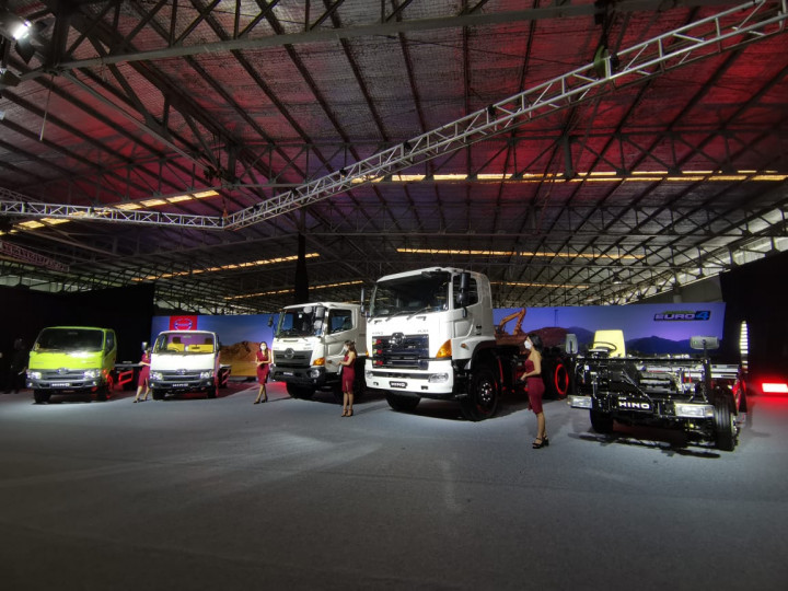 April 2022, Hino Mulai Jualan Truk & Sasis Bus Euro 4