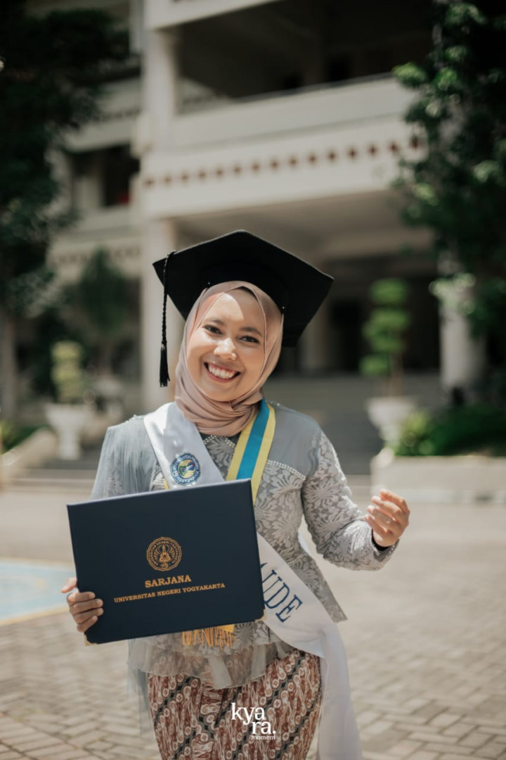 Sabet Medali Emas Inovasi Digital, Mahasiswa UNY Wisuda Bebas Skripsi