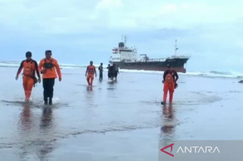 Kapal Tanker Kandas di Perairan Garut Akibat Masalah Kemudi
