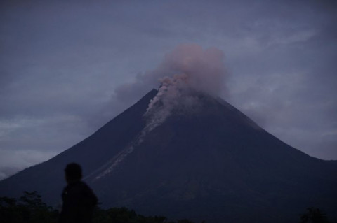 Awan Panas Gunung Merapi Meluncur hingga 5 Kilometer