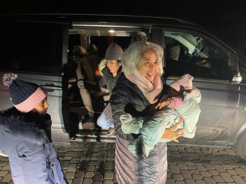 Pemerintah Berhasil Evakuasi 120 WNI dari Ukraina