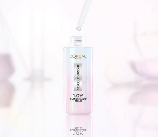 Formula L’Oréal Paris Glycolic Instant Glowing Serum dirancang khusus untuk memberikan hasil yang sesuai pada empat dimensi cahaya kulit. (Foto: Dok. Instagram/@lorealindonesia)