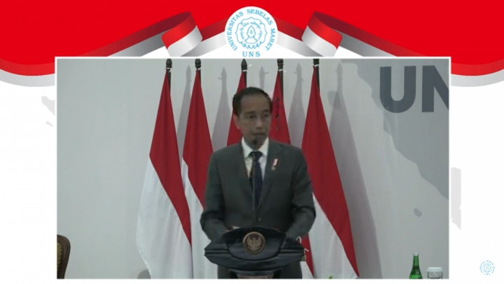 Hadapi Bonus Demografi, Jokowi Senang Mahasiswa Dibuat Dekat dengan Industri