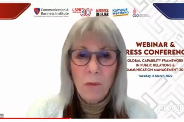 Pakar Kehumasan Inggris Anne Gregory Jadi <I>Adjunct Professor</i> di LSPR