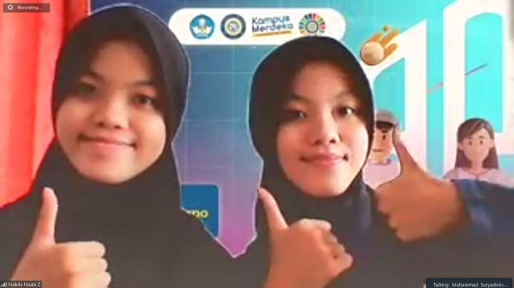 Ingin Masuk UNAIR Sejak SD, Ini Cerita Si Kembar Peraih Golden Ticket 2022