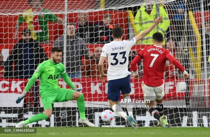 Hasil Pertandingan Sepak Bola Semalam: MU Menang, Milan Nyaman di Puncak