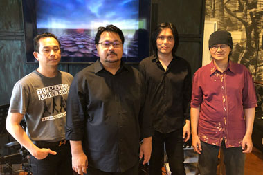 Once Mekel Rilis NFT Lagu Kolaborasi dengan Eks Gitaris Guns N' Roses dan Drummer TOTO