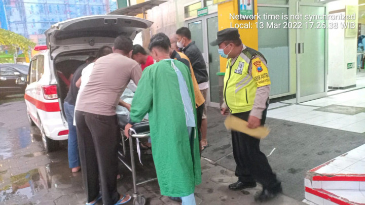 Warga Malang Tewas Tersambar Petir saat Main Sepak Bola