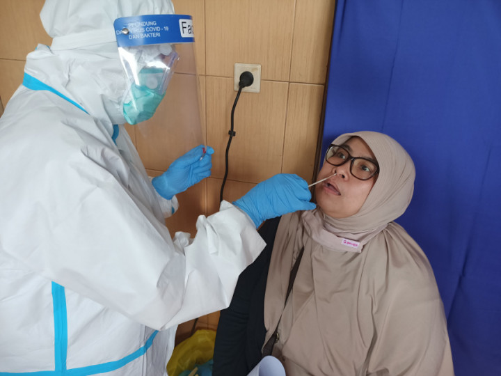 Kasus Masih Tinggi, Penghapusan Tes Swab Syarat Perjalanan Domestik Lebih Baik Ditunda