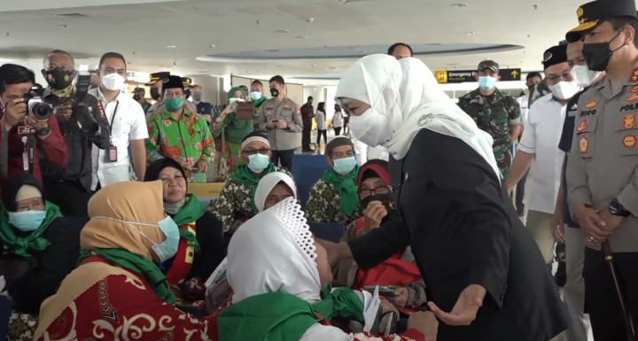 Khofifah Minta Kuota Umrah Jatim Ditambah