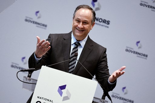 Suami Wapres AS Positif Covid-19