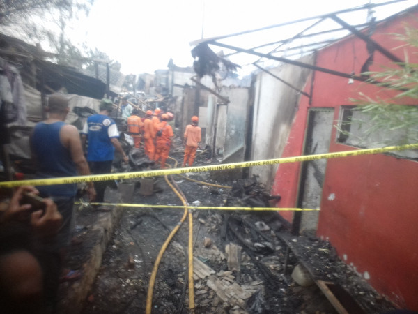 Kawasan Pabrik Tempe di Mampang Kebakaran, 7 Rumah Hangus