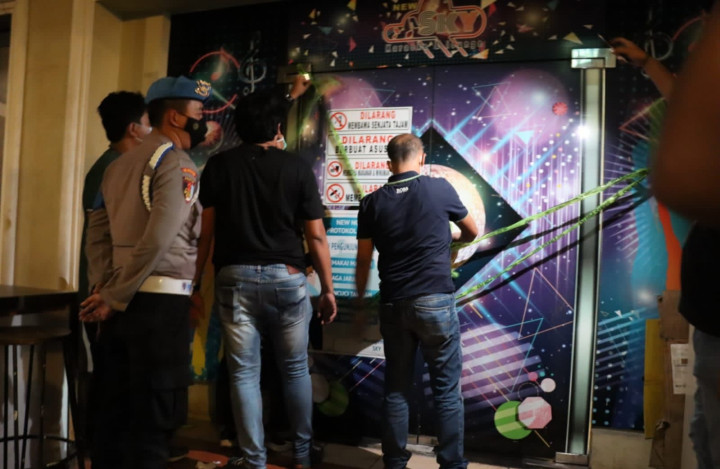 Langgar Jam Operasional, 2 Tempat Hiburan Malam di Kabupaten Tangerang Disegel