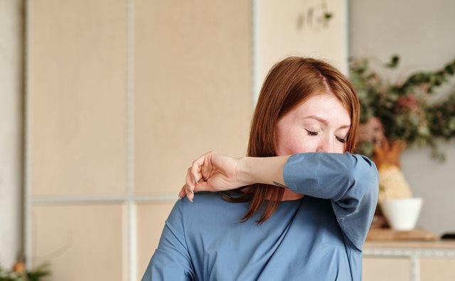 5 Penyebab Batuk Kering dan Cara Mengobatinya