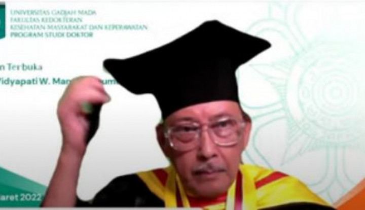 Teliti Peran CTR pada Bedah Fakoemulsifikasi Pasien Rabun Jauh, Vidyapati Dapat Gelar Doktor di UGM