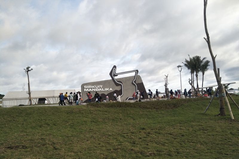 Papan nama Sirkuit Pertamina Mandalika (ANTARA/Akhyar)