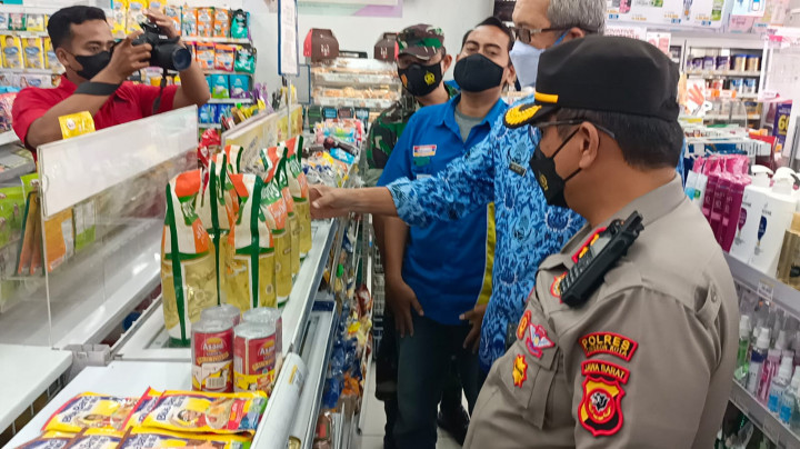 Warga Cirebon Keluhkan Harga Minyak Goreng yang Mencapai Rp46 Ribu