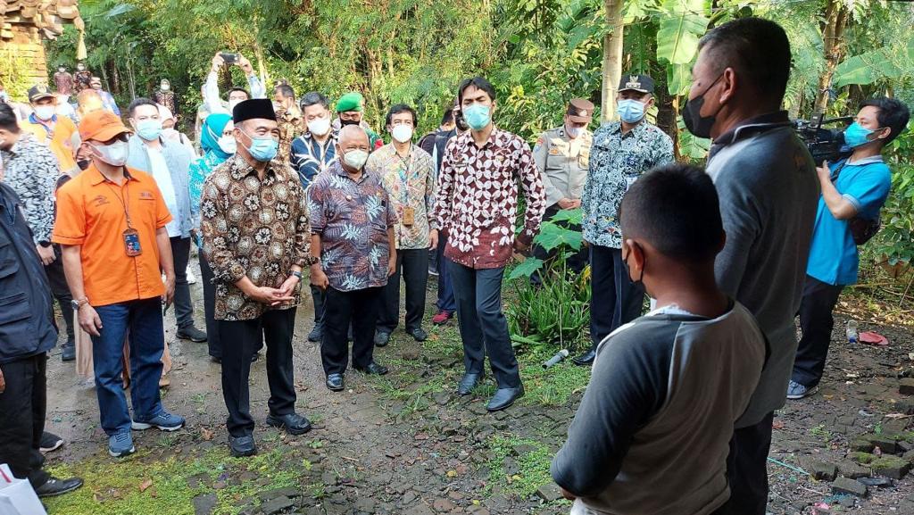 Menko PMK Muhadjir Effendy mengapresiasi kinerja Pos Indonesia dalam ketepatan dan kecepatan penyaluran Dana Program Kartu Sembako kepada 18,8 juta penerima(Foto:Dok.Renjana Pictures/Febri)