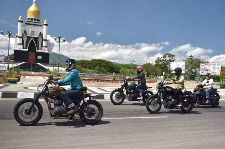 Romancing Journey to The East, Menapak Aspal Timur Indonesia