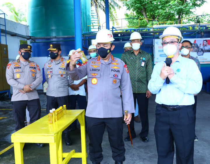 Stok Minyak Goreng Curah di Bali Aman dan Sesuai HET