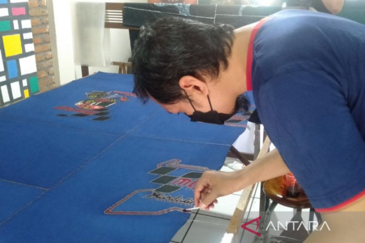 Populer Daerah: Batik Tulis Motif MotoGP Hingga Pembuang Mayat Ditangkap
