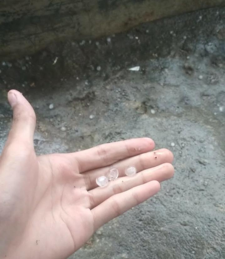 Hujan Es Guyur Kabupaten Cirebon